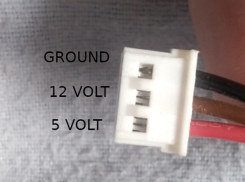 File:Amstrad PC4386SX power supply 3-pin drive lead.jpg