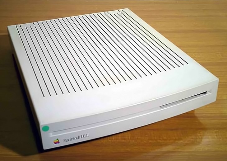 File:Macintosh Performa 405 (photo).jpg