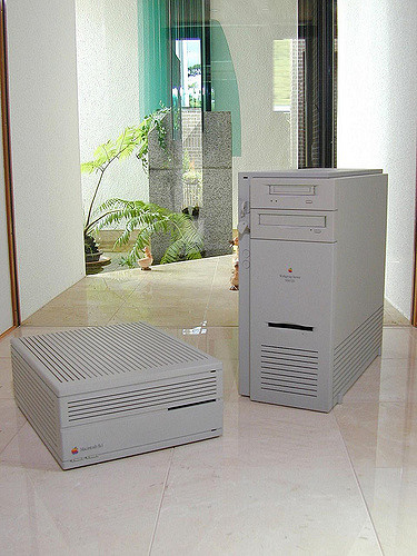 File:Apple Workgroup Server 9150.jpg