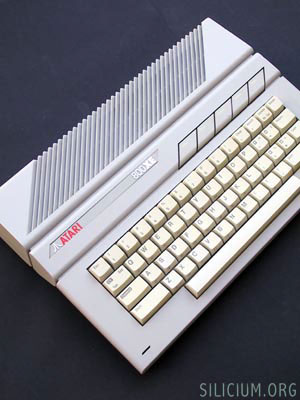 File:Atari 800XE (Silicium).jpg