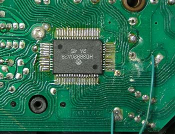 File:Coleco Pac-Man Mini-Arcade HD38820A28 microcontroller.jpg