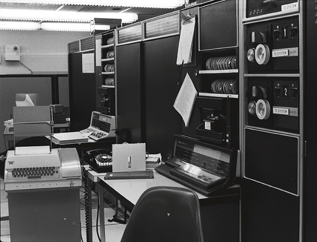File:PDP-10 KA10 systems at BBN (c. 1970).jpg