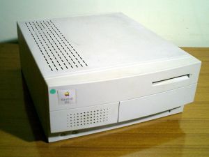 Macintosh IIvx (photo).jpg