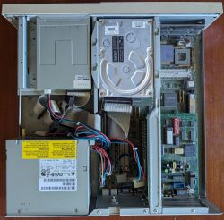 DECpc LP interior (zx.net.nz).jpg