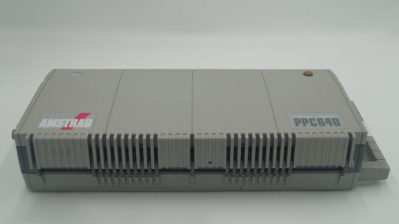 File:Amstrad PPC640 closed.jpg
