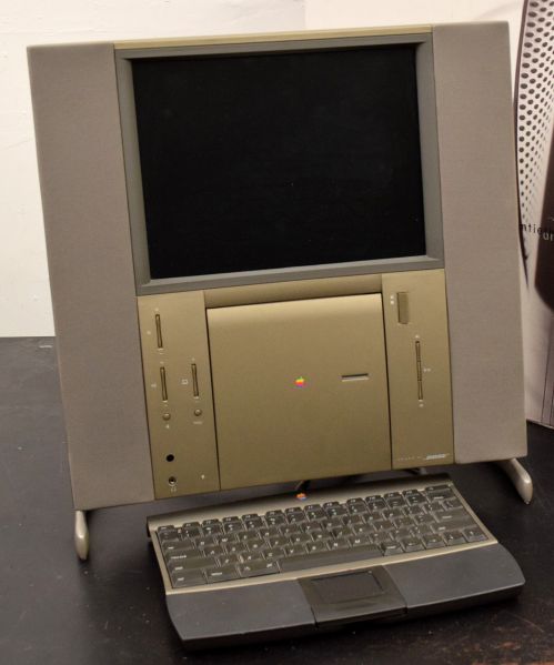 File:Twentieth Anniversary Macintosh front panel.jpg