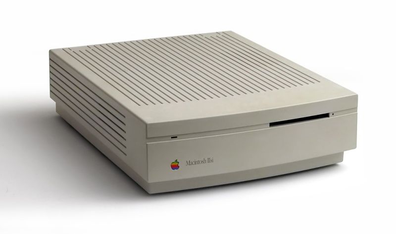 File:Macintosh IIsi (photo).jpg