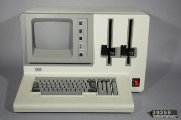 IBM 5120 — front view