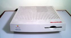 Macintosh Performa 460 (photo).jpg