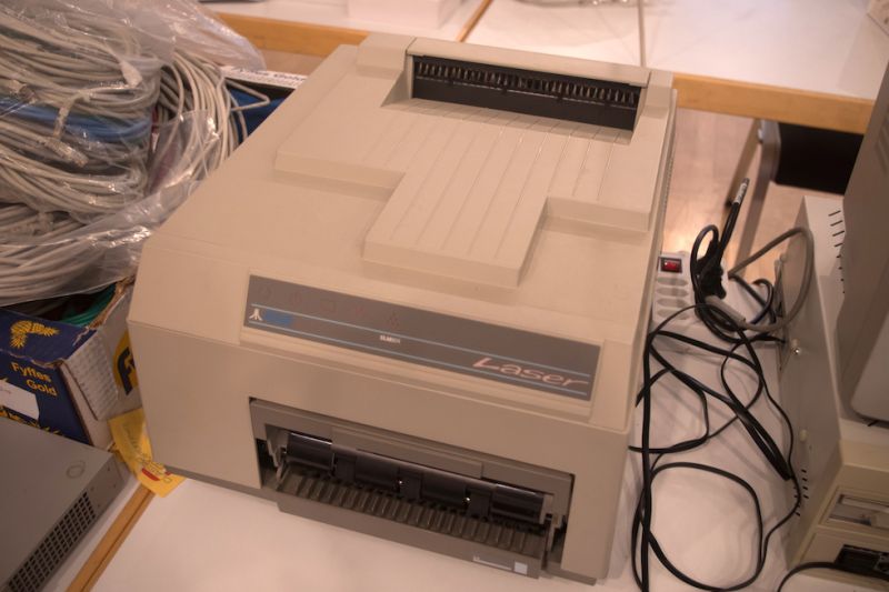 File:Atari SLM804 (Atari Computermuseum).jpg