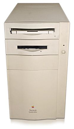 Macintosh Quadra 840AV (photo).jpg
