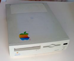Macintosh Performa 6200CD.jpg