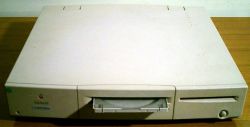 Macintosh Centris 660AV (photo).jpg