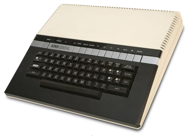 File:Atari 1200XL (photo).jpg