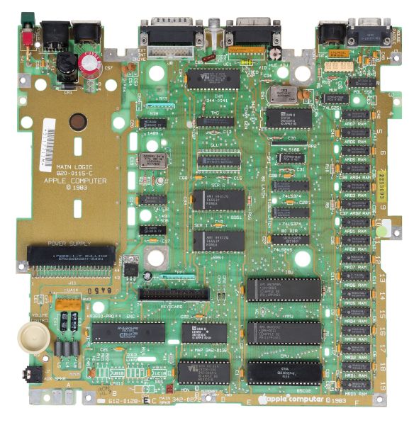 File:Apple IIc logic board 820-0115-C.jpg