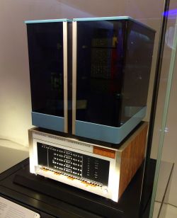 DEC PDP-8 (Science Museum, London).jpg