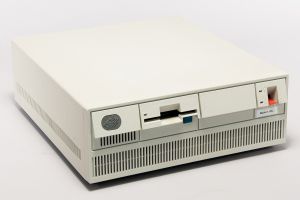 IBM PS-2 Model 50 (photo).jpg