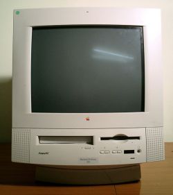 Macintosh Performa 5200CD (photo).jpg