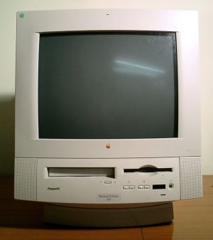 Macintosh Performa 5200CD (photo).jpg