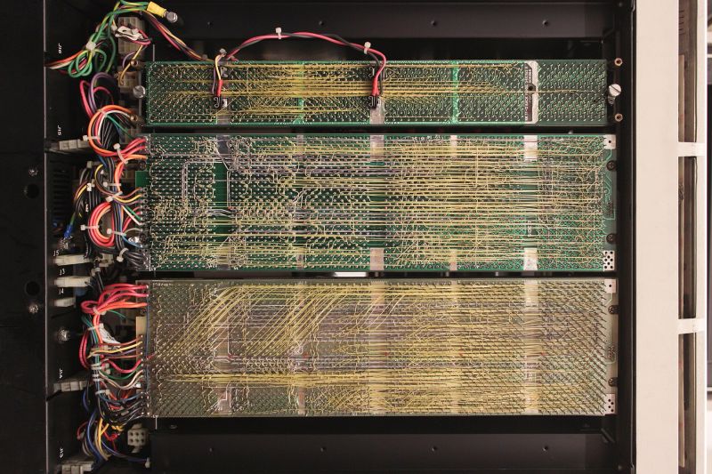 File:DEC PDP-11-34 backplane wire-wrap side.jpg